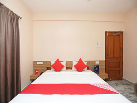 Vijay Palace by OYO Rooms