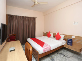 Vijay Palace by OYO Rooms
