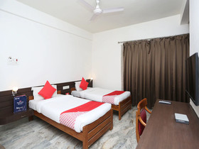 Vijay Palace by OYO Rooms