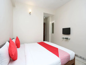 Vijay Palace by OYO Rooms