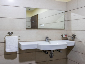 Hotel Avirat Inn By OYO Rooms