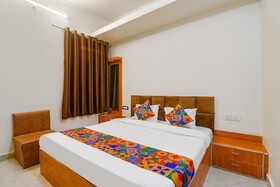 FabExpress Royal Villas