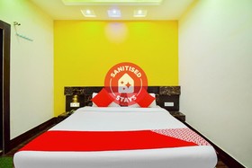 Hotel Ambika Dx by OYO Rooms