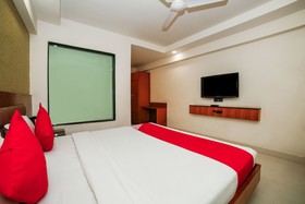 Hotel Shelter by OYO Rooms