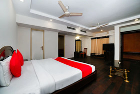 Hotel Shelter by OYO Rooms