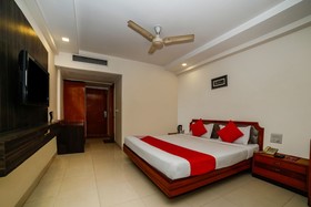 Hotel Shelter by OYO Rooms