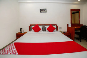 Hotel Shelter by OYO Rooms