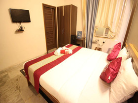 Hotel Virasat
