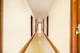 H R Inn by OYO Rooms