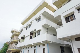 Khanooni Guest House by OYO Rooms