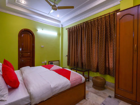 OYO 15933 Hotel V Square