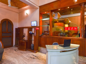 OYO 15933 Hotel V Square