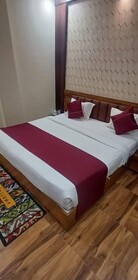 Shivhari Hotel & Resort