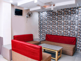 Shree Ambe Tara Guest House By OYO Rooms