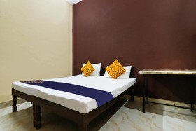 Travilla Residency by OYO Rooms