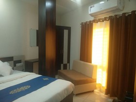 Vinayak Palace Hoshangabad