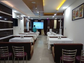 Vinayak Palace Hoshangabad