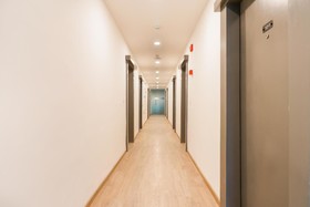 325 South Tukoganj by Oyo Rooms