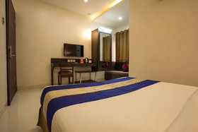 Anroute Stays South Tukoganj