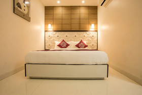 Anroute Stays South Tukoganj