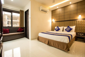 Anroute Stays South Tukoganj