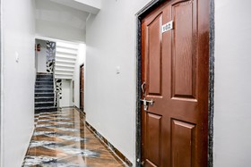 Hotel Arrowcity Inn by OYO Rooms