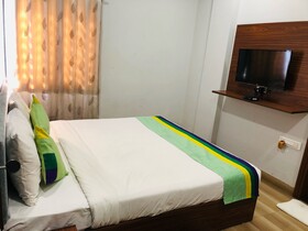 Hotel Ballfin Indore