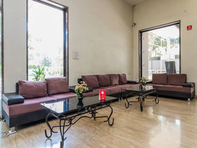 Hotel Bee Town By FabHotels