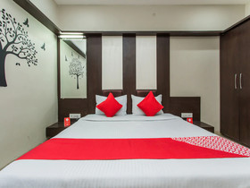 Hotel Bee Town By FabHotels