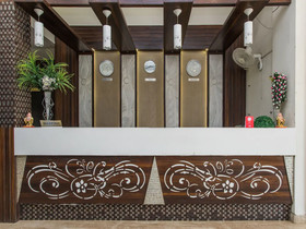 Hotel Bee Town By FabHotels