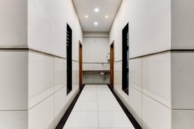 Hotel Cadbury by OYO Rooms