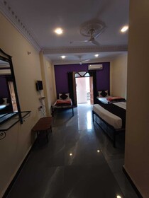 Hotel Mann by Grb