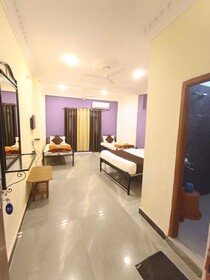 Hotel Mann by Grb