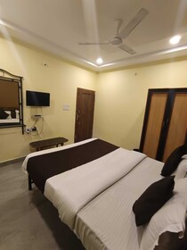 Hotel Mann by Grb