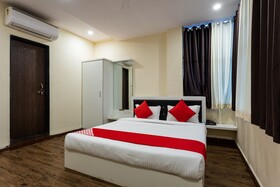 Hotel Raj Palace