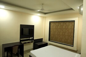 Hotel Shri Krishna Baag Indore