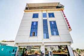 Hotel White House by OYO Rooms