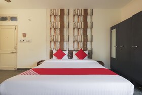 Karnawat Guest House by OYO Rooms