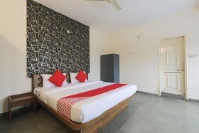 Karnawat Guest House by OYO Rooms