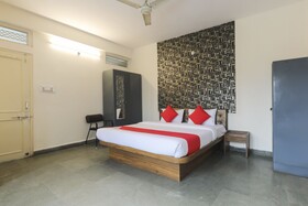 Karnawat Guest House by OYO Rooms