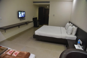 Nirvanaa Hotel & Resort