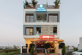 OYO 16546 Hotel Saurabh
