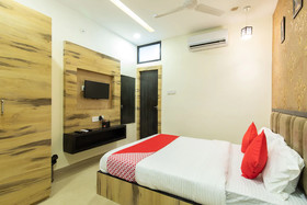 OYO 16546 Hotel Saurabh