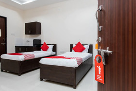 OYO 26905 Hotel Aalishan