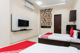 OYO 26905 Hotel Aalishan