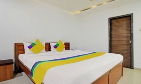 Treebo Trip Utsav Suites