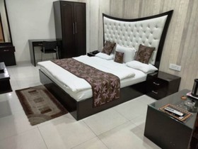 Goroomgo Pankaj Palace Jabalpur