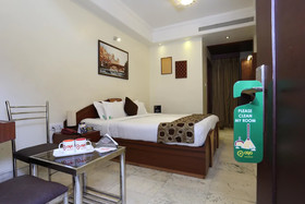 OYO Premium Jabalpur Russel Chowk