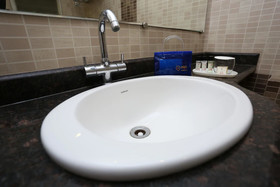 OYO Premium Jabalpur Russel Chowk