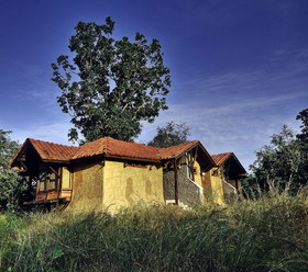 Kanha Earth Lodge